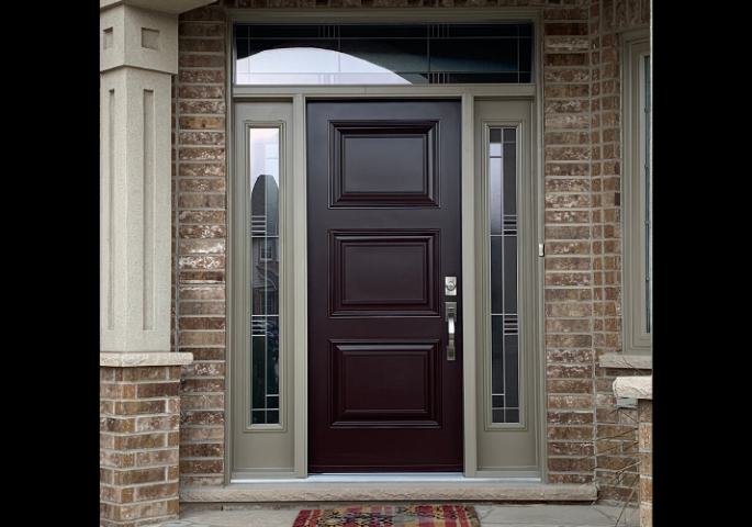 Antique Brown Executive Door With Pebble Clay Sidelights