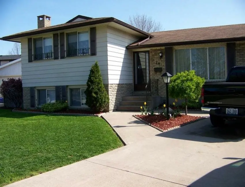 Before window replacement in a Welland home