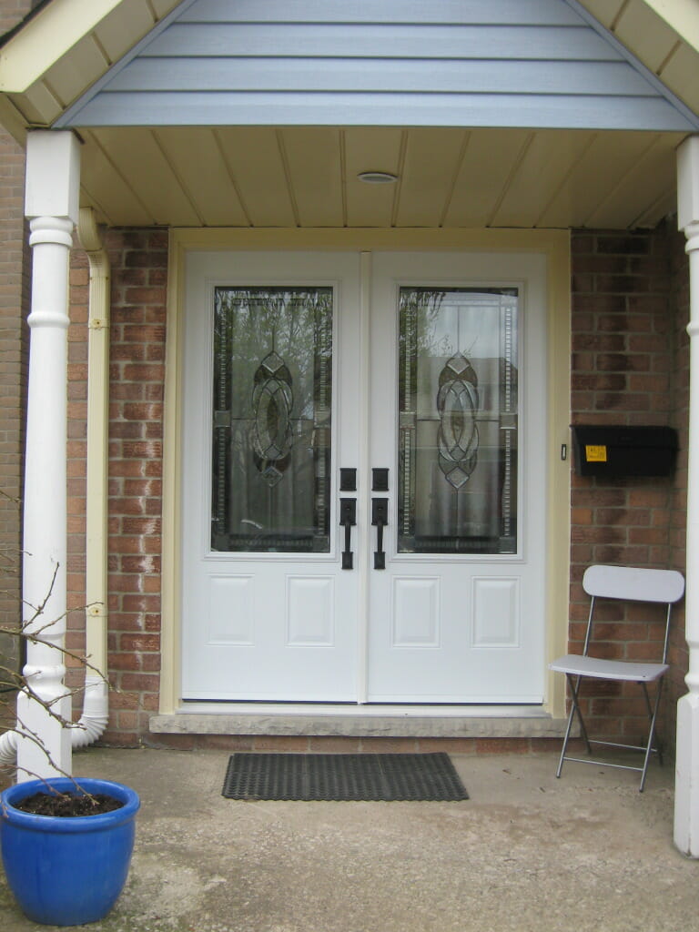 Double Doors With Ivory Capping