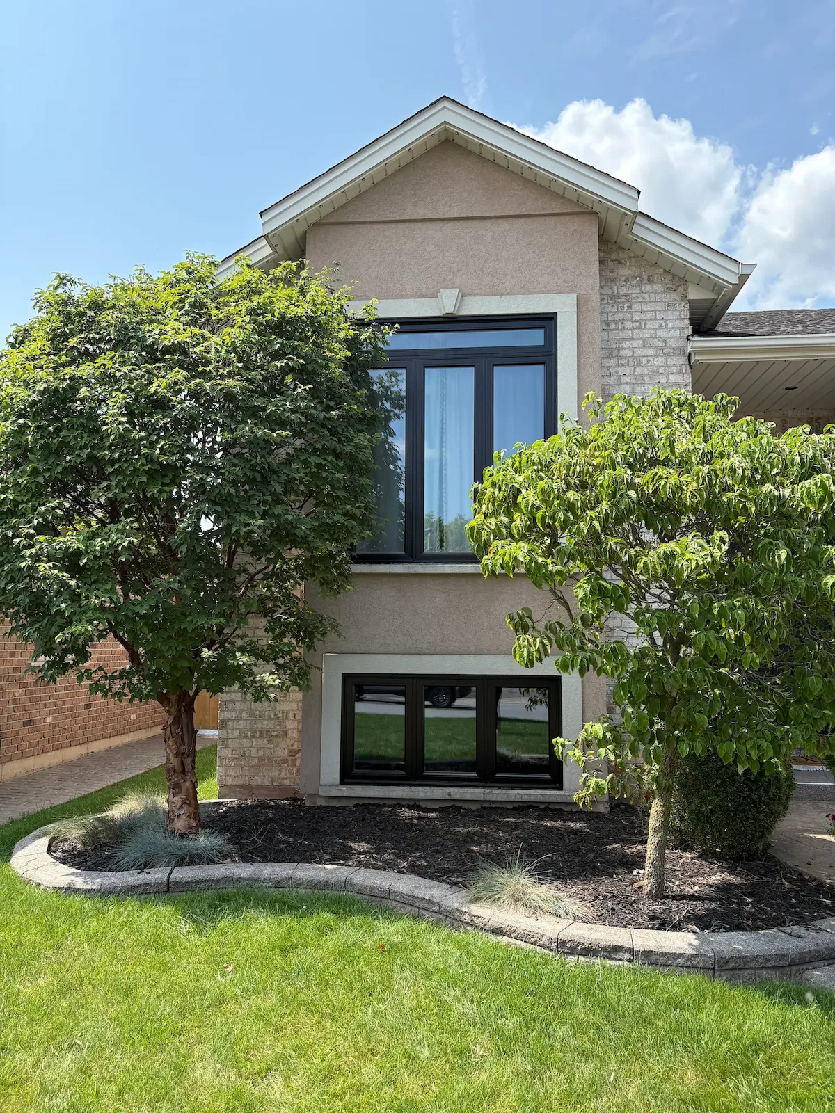 Replacement windows installed by Great Northern Home Exteriors in Niagara Region