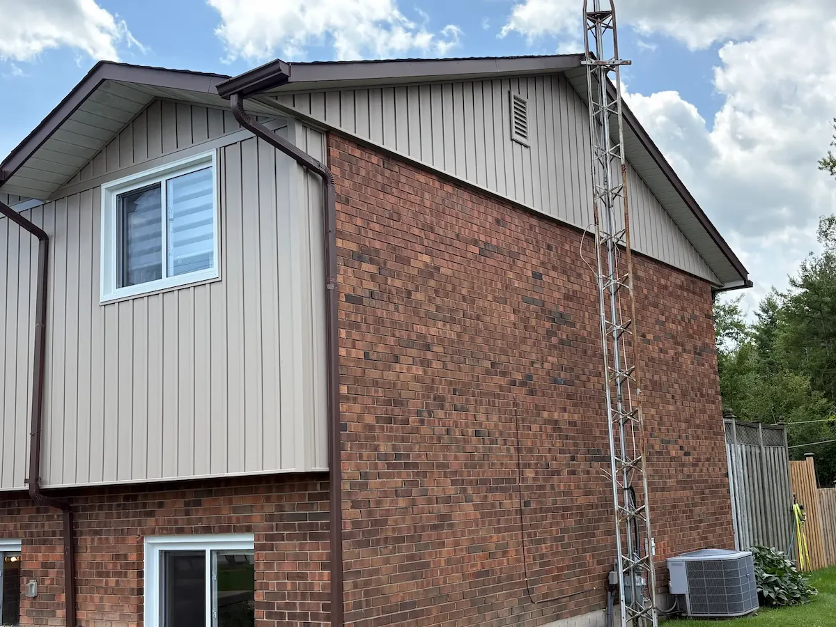 Completed GNHE vinyl siding project in Niagara Region