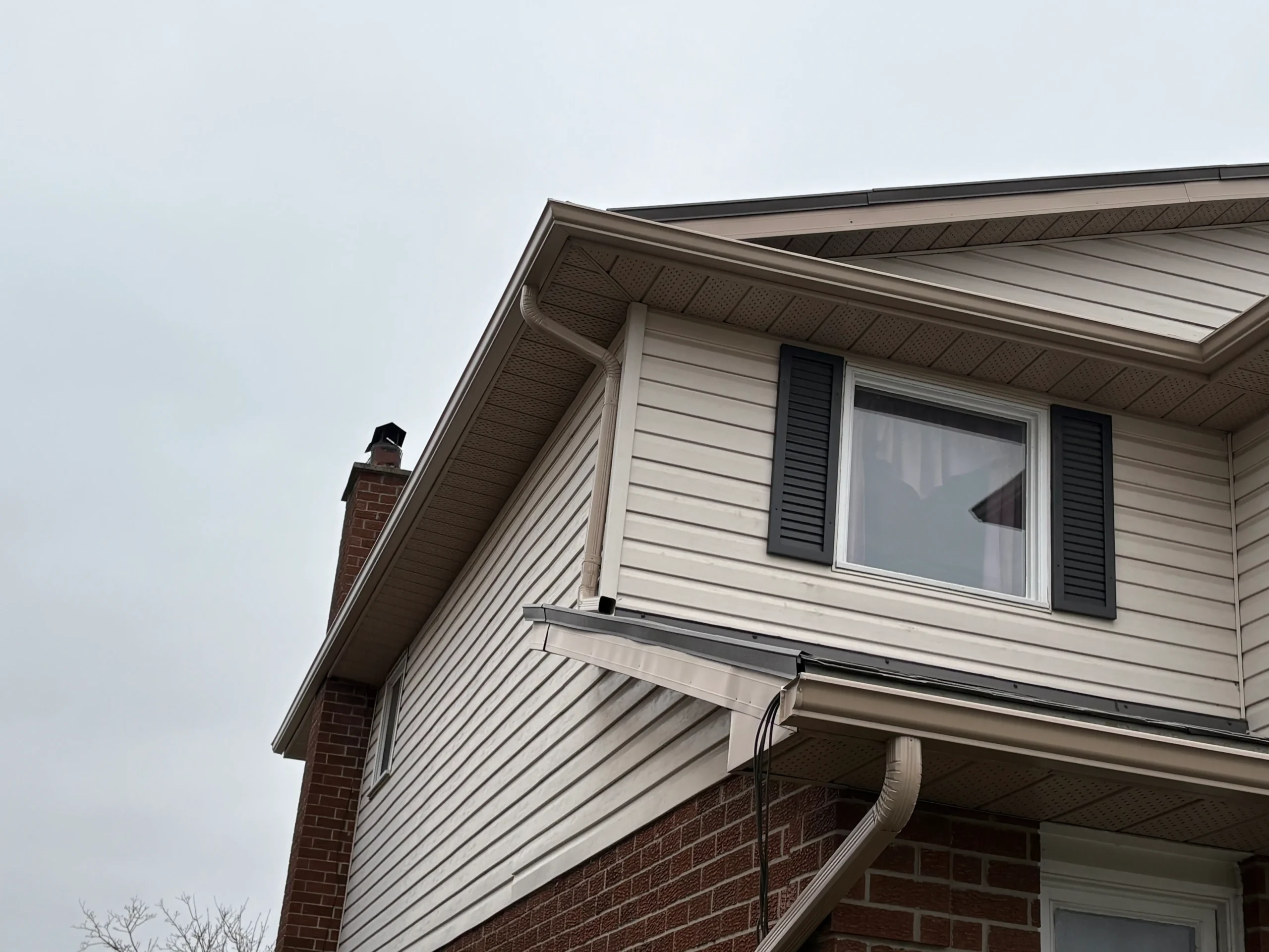 Sandalwood seamless eavestrough exterior finish