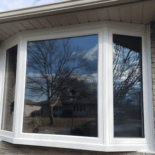 Bay window installation in Port Colborne by Great Northern Home Exteriors
