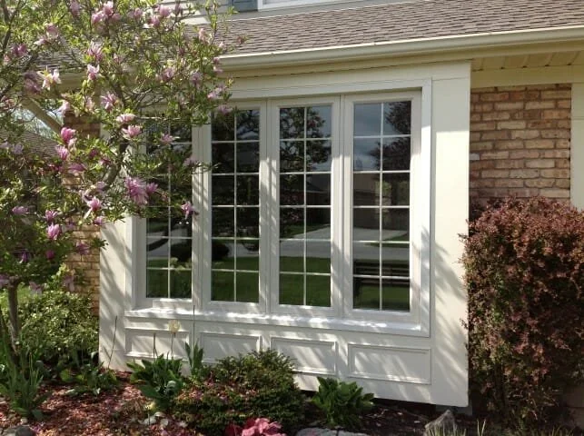 Four-panel picture window with muntins installation