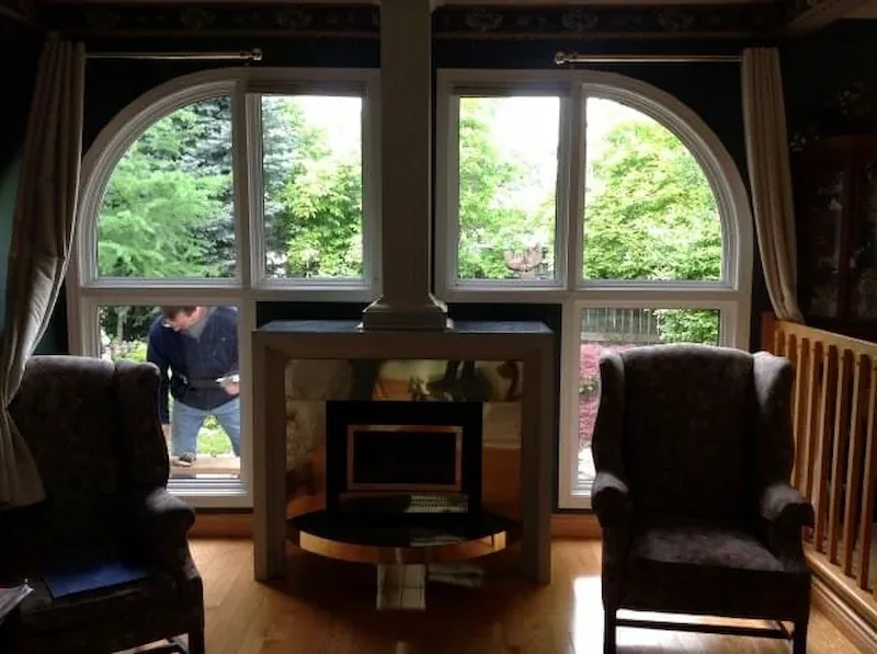 GNHE installer working on a replacement window installation